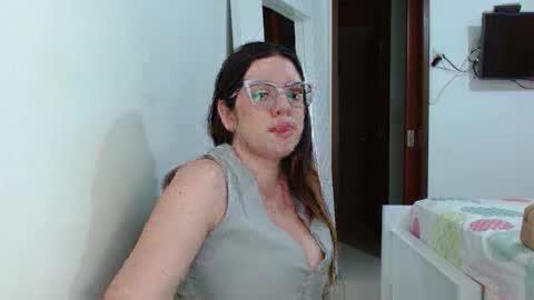 AshlyMoon online show from May 16, 2026, 12:51 am