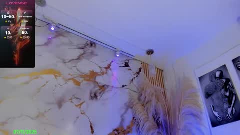 ashlysent_ts online show from November 7, 2025, 1:44 pm