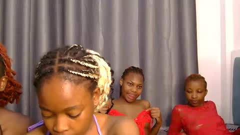 Snapshot of ashrine_ chatting on June 3, 2026, 4:34 pm ashrine online show from June 3, 2026, 4:34 pm