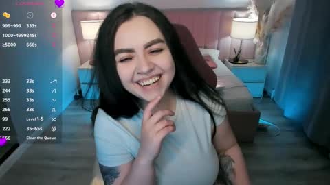 Snapshot of ashton_heidi chatting on May 14, 2026, 11:55 pm Your girlfriend online show from May 14, 2026, 11:55 pm