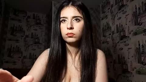 Lina online show from January 6, 2026, 9:18 pm