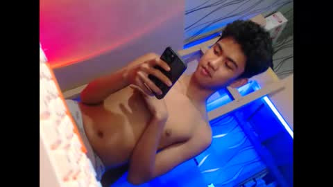 Snapshot of asian_ainsley69 chatting on October 5, 2025, 5:33 pm asian_ainsley69 online show from October 5, 2025, 5:33 pm