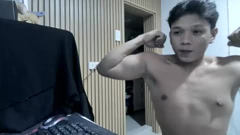 asian_calid22xx online show from January 7, 2026, 3:58 pm