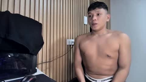 asian_calid22xx online show from February 11, 2026, 7:19 pm