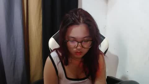 Snapshot of asian_honey69 chatting on May 5, 2026, 4:04 pm bb girl online show from May 5, 2026, 4:04 pm