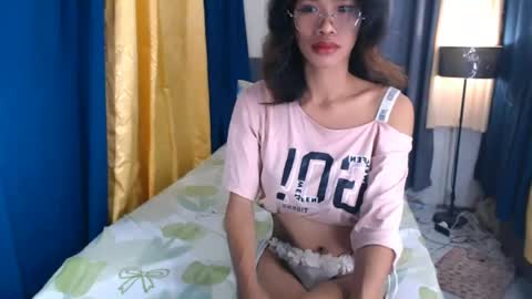 Snapshot of asian_hotsexy chatting on June 27, 2026, 6:51 am asian_hotsexy online show from June 27, 2026, 6:51 am