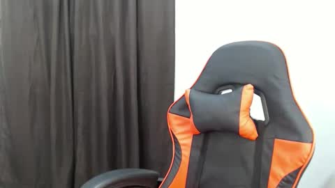 Snapshot of asian_kristellex chatting on October 26, 2025, 9:04 am KRISTELLE online show from October 26, 2025, 9:04 am