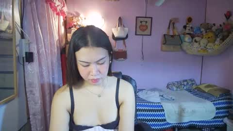 Snapshot of asian_llory chatting on March 4, 2026, 1:33 am asian_llory online show from March 4, 2026, 1:33 am