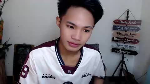 asian_lover05 online show from October 15, 2025, 4:29 pm