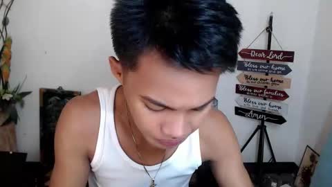 asian_lover05 online show from October 23, 2025, 5:44 pm