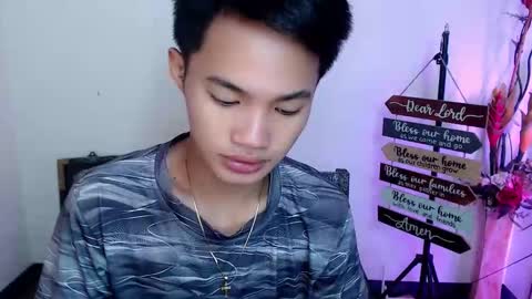 asian_lover05 online show from November 5, 2025, 6:41 pm