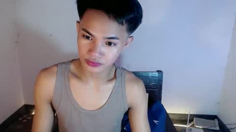 Snapshot of asian_lover05 chatting on March 26, 2026, 11:38 am asian_lover05 online show from March 26, 2026, 11:38 am