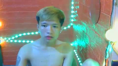 Snapshot of asian_macky chatting on February 25, 2026, 12:26 pm asian_macky online show from February 25, 2026, 12:26 pm