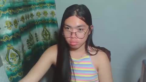 Rhean online show from March 7, 2025, 5:17 pm