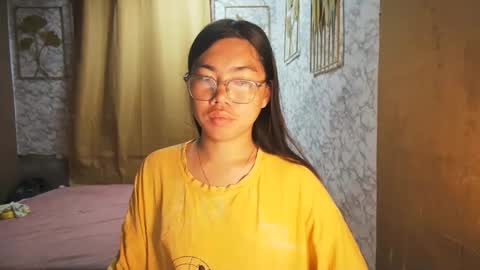 Rhean online show from September 17, 2025, 12:01 am