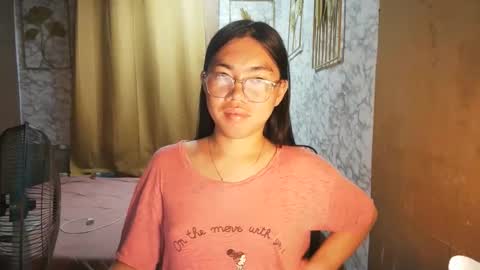 Rhean online show from September 18, 2025, 5:48 pm