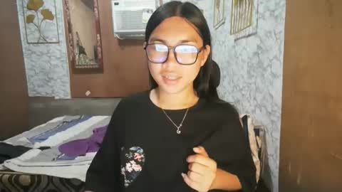 Rhean online show from November 21, 2025, 2:54 am