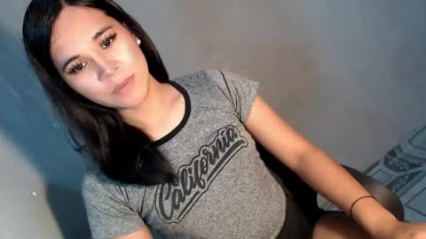 asianblk_barbiedoll online show from November 9, 2025, 4:49 pm