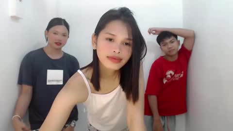 Snapshot of asiancutie0 chatting on March 6, 2025, 8:19 am online show from March 6, 2025, 8:19 am