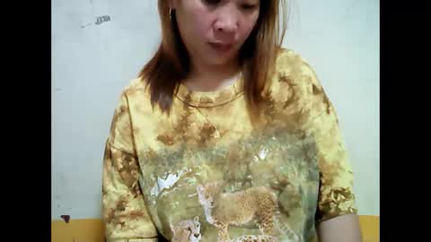 Snapshot of asiancutie143 chatting on April 28, 2026, 11:21 pm asiancutie143 online show from April 28, 2026, 11:21 pm
