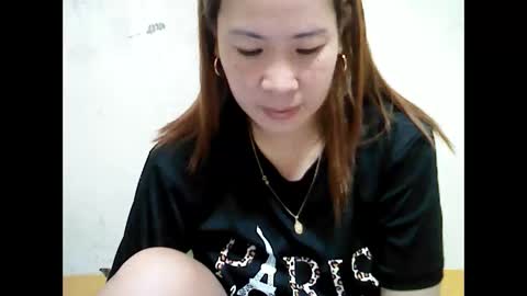 Snapshot of asiancutie143 chatting on May 3, 2026, 12:38 am asiancutie143 online show from May 3, 2026, 12:38 am