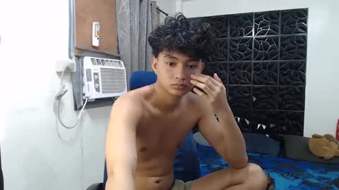 Snapshot of asianhottie05 chatting on January 22, 2025, 1:21 pm asianhottie05 online show from January 22, 2025, 1:21 pm