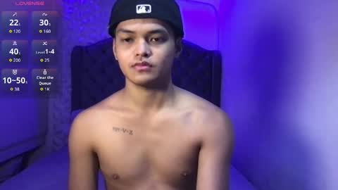 VICTORIA SCOTT online show from April 17, 2026, 1:36 pm