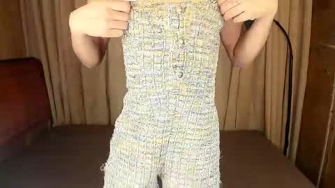 Snapshot of asianprettypetite chatting on February 18, 2025, 12:17 pm CHESKA online show from February 18, 2025, 12:17 pm