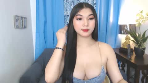 Snapshot of asiansexxy_wildtrans chatting on March 5, 2025, 12:49 am Nina online show from March 5, 2025, 12:49 am