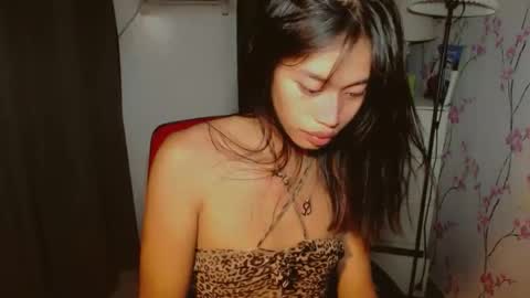 Snapshot of asiantreasures chatting on February 16, 2026, 6:15 pm kisses online show from February 16, 2026, 6:15 pm