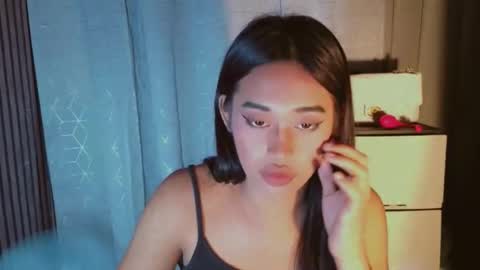kisses online show from June 10, 2026, 10:08 pm