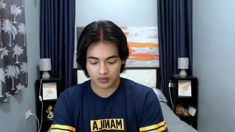 Snapshot of asianverstwink chatting on December 17, 2025, 9:43 pm asianverstwink online show from December 17, 2025, 9:43 pm