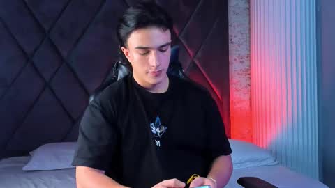 Aslan  online show from October 21, 2025, 10:32 pm