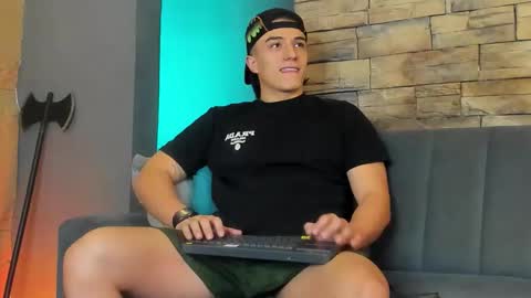 Snapshot of aslanfox_ chatting on February 7, 2026, 3:21 am Aslan online show from February 7, 2026, 3:21 am