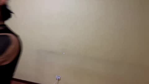 Snapshot of aslaourdi chatting on May 5, 2026, 8:06 pm aslaourdi online show from May 5, 2026, 8:06 pm