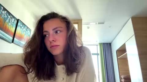 Snapshot of asleyfabello chatting on June 20, 2026, 9:23 am Monica online show from June 20, 2026, 9:23 am