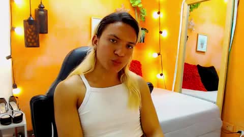 Snapshot of aslyhernandez chatting on January 2, 2025, 8:46 pm ASLY online show from January 2, 2025, 8:46 pm