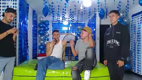 THOMAS AND DAMIAND online show from January 17, 2025, 12:20 am