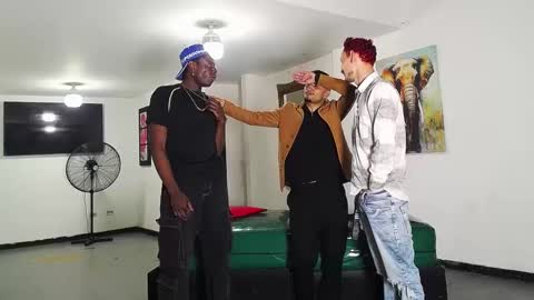 THOMAS AND DAMIAND online show from September 13, 2025, 5:57 pm