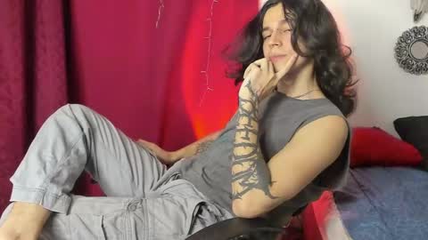 Snapshot of asmodeuszz chatting on December 3, 2024, 8:39 pm asmodeuszz online show from December 3, 2024, 8:39 pm