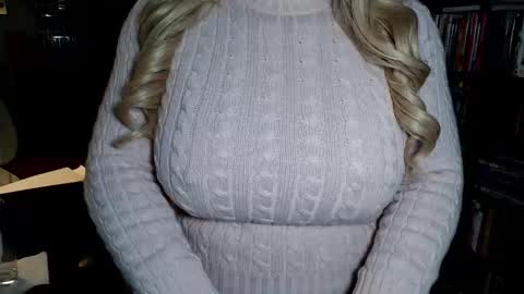 Aspen Vale online show from November 26, 2025, 12:22 am