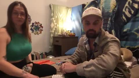 aspenandlink online show from October 26, 2025, 1:17 pm