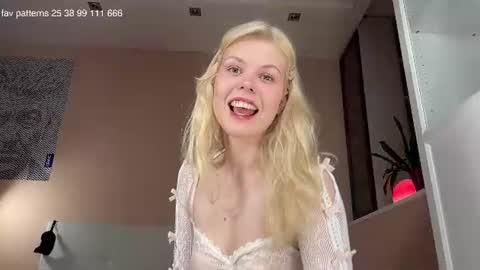 Snapshot of ass_latte chatting on July 31, 2026, 11:37 pm Sasha online show from July 31, 2026, 11:37 pm