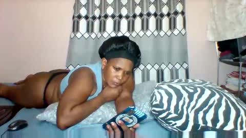 Snapshot of assqueen4 chatting on April 16, 2026, 10:12 pm FLORAH DANIEL online show from April 16, 2026, 10:12 pm