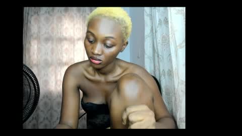 Assy girl25 online show from June 3, 2026, 2:33 pm