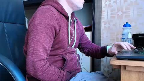 Snapshot of asterion51 chatting on February 7, 2026, 2:43 pm asterion51 online show from February 7, 2026, 2:43 pm