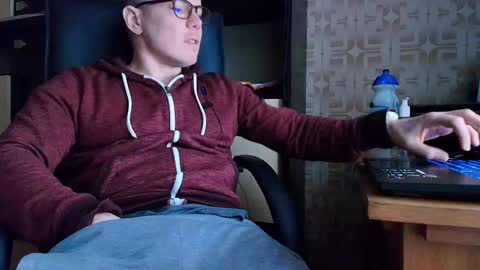 Snapshot of asterion51 chatting on February 13, 2026, 4:14 pm asterion51 online show from February 13, 2026, 4:14 pm