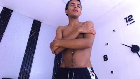 Snapshot of aston_vera chatting on May 8, 2026, 4:07 am Aston online show from May 8, 2026, 4:07 am