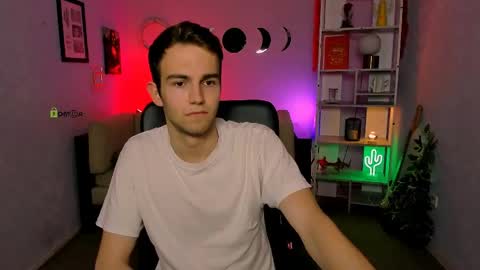astren online show from May 22, 2026, 12:33 pm