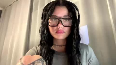 Snapshot of astridxxxxx chatting on July 7, 2026, 7:07 pm You can call me Emma online show from July 7, 2026, 7:07 pm